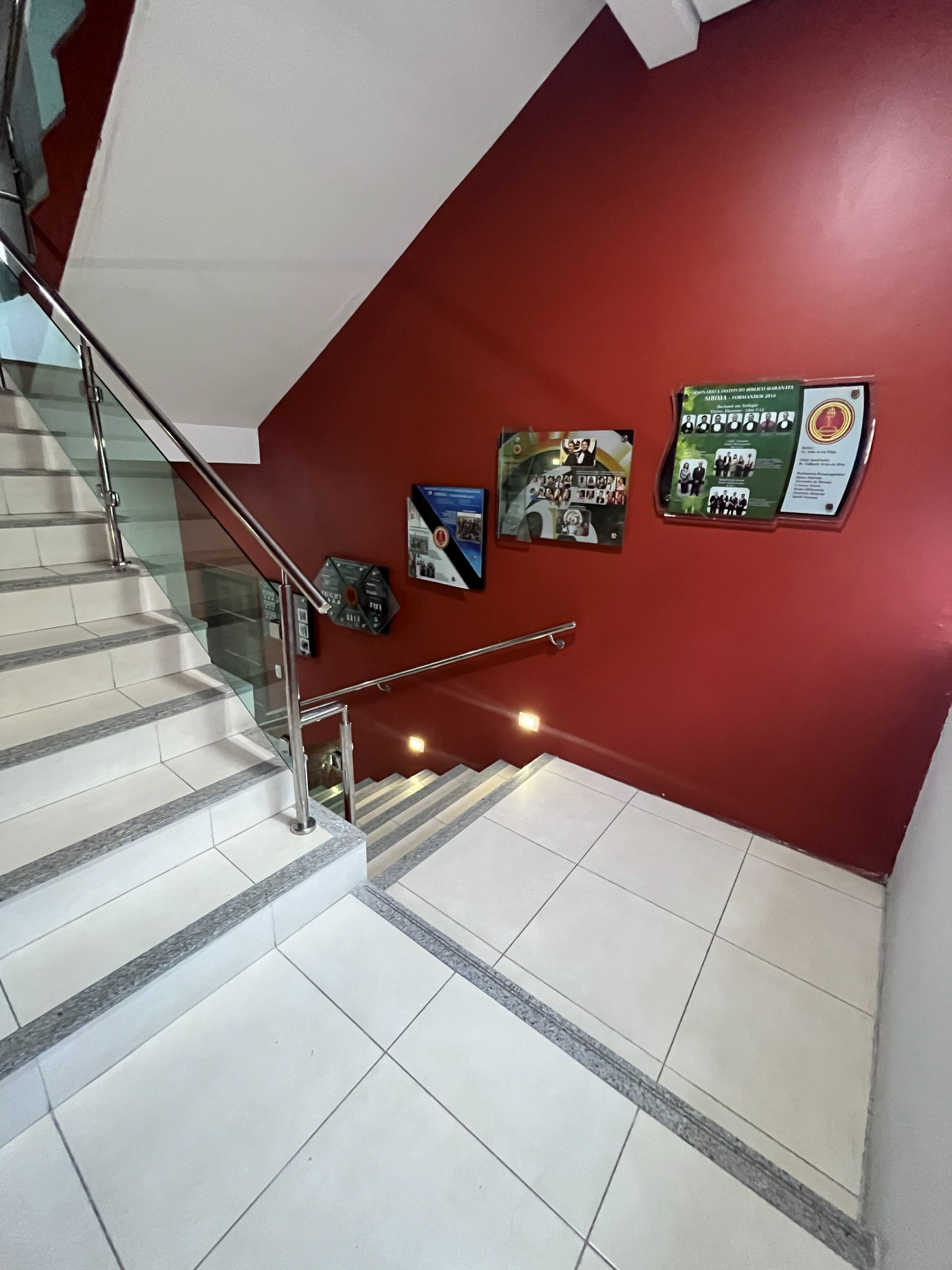 Corredor com fotos históricas